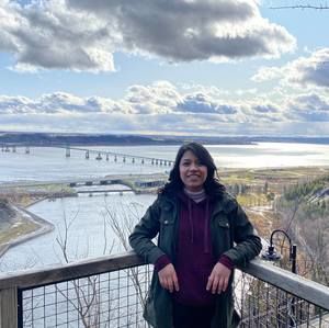 Meet your Posher, Adriana